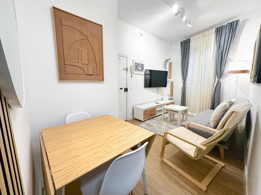 Cozy 2Bd Flat City Center + Ac Lägenhet Madrid Exteriör bild