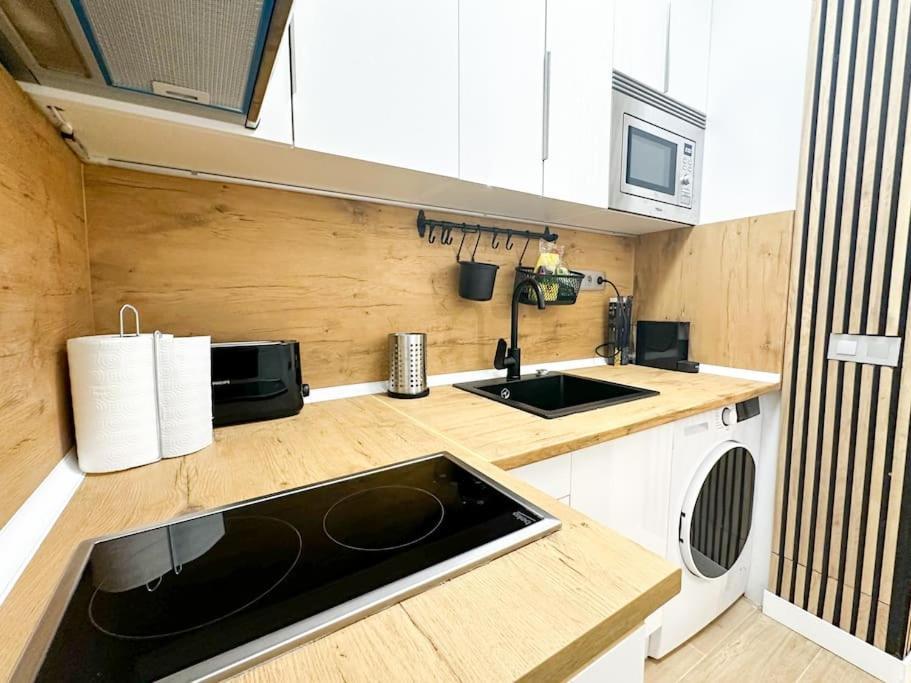 Cozy 2Bd Flat City Center + Ac Lägenhet Madrid Exteriör bild